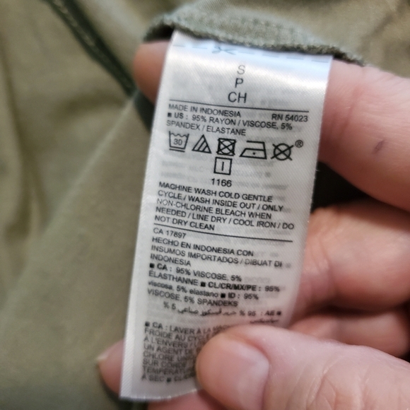 Old Navy Green Camo print Stretchy Knit Sleeveless Dress Size Small, Fun, Casual - Picture 8 of 10